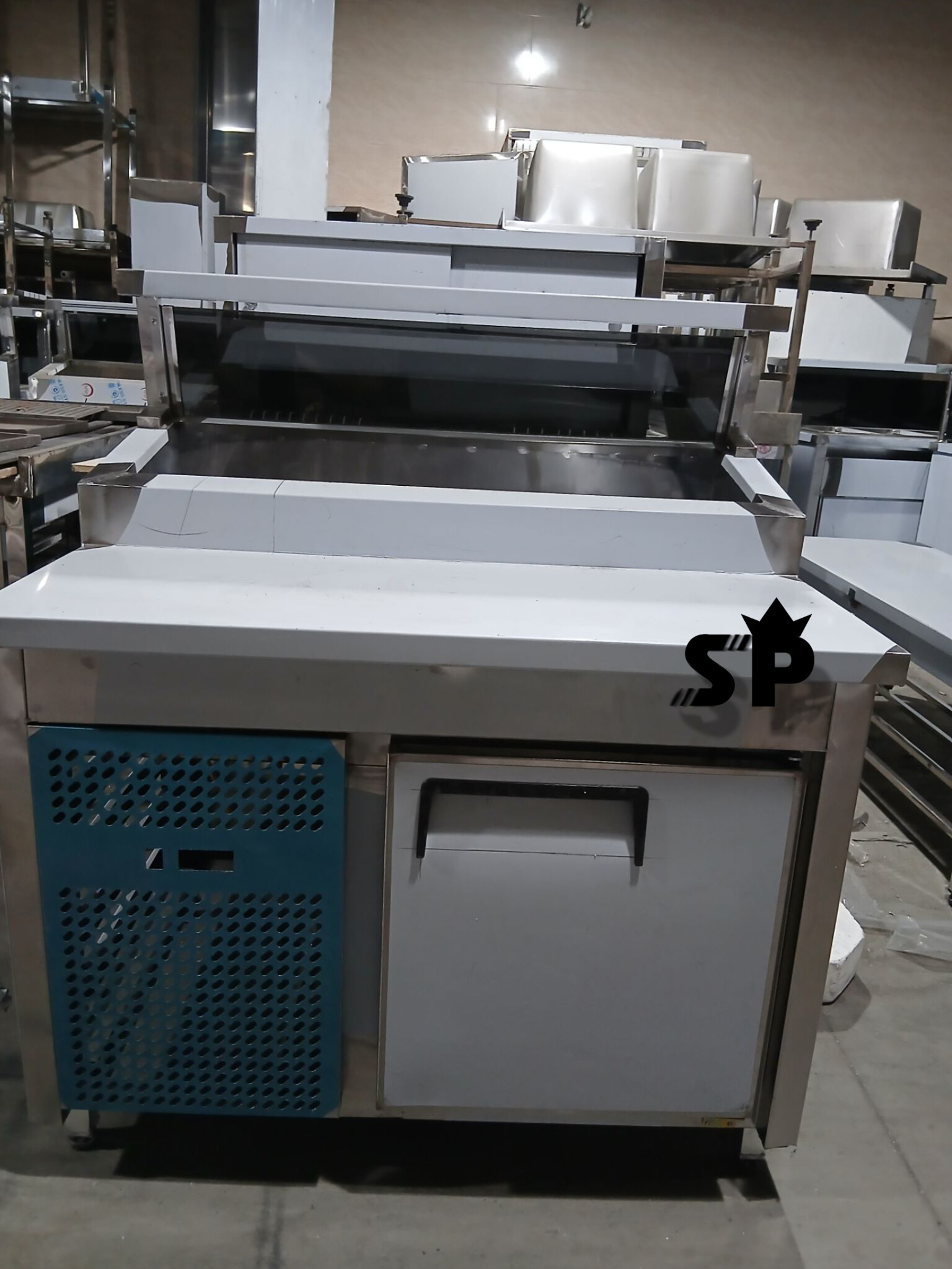 تاپینگ 120 زیر یخچال استیل پیشرو